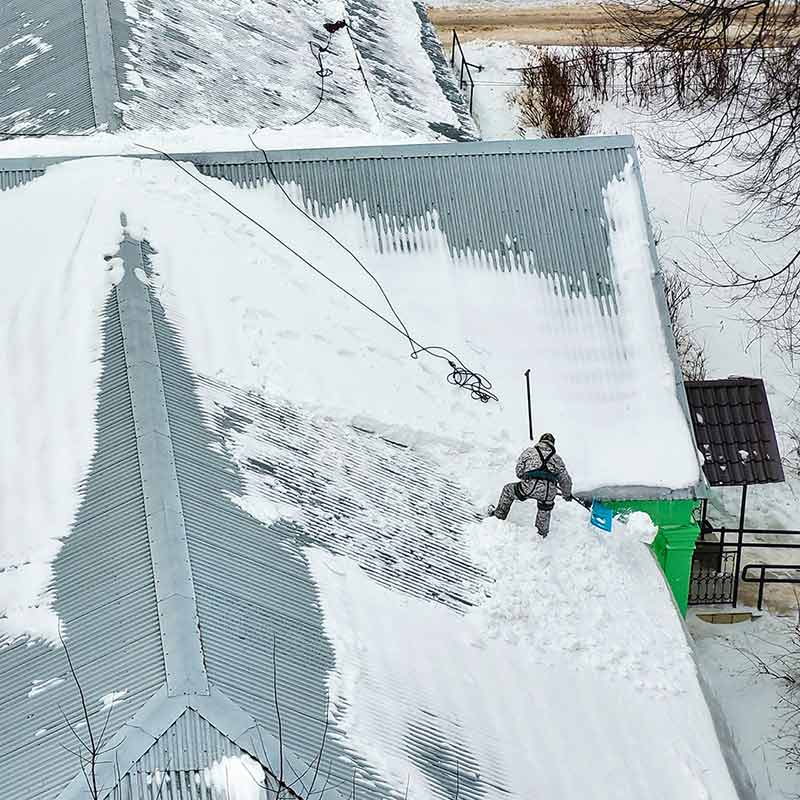 Willard worker on roof